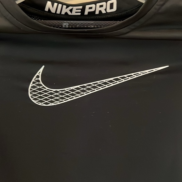 Nike dry fit t shirt size S - Picture 2 of 4